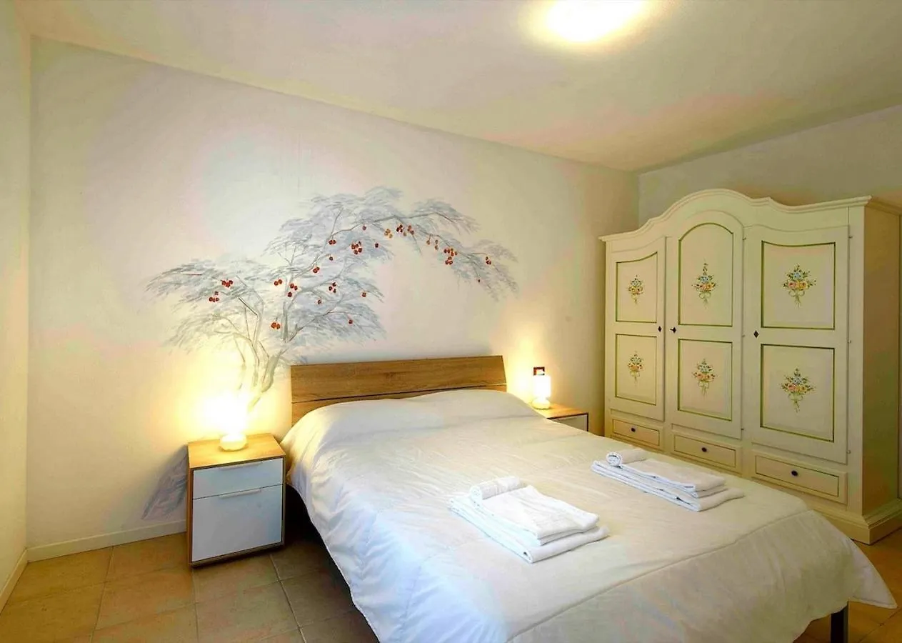 Isa-Residence With Swimming-Pool Just 4 Km From Baja Sardinia, Apartments With Outdoor Private Space And Air Conditioning Cala Bitta Italy