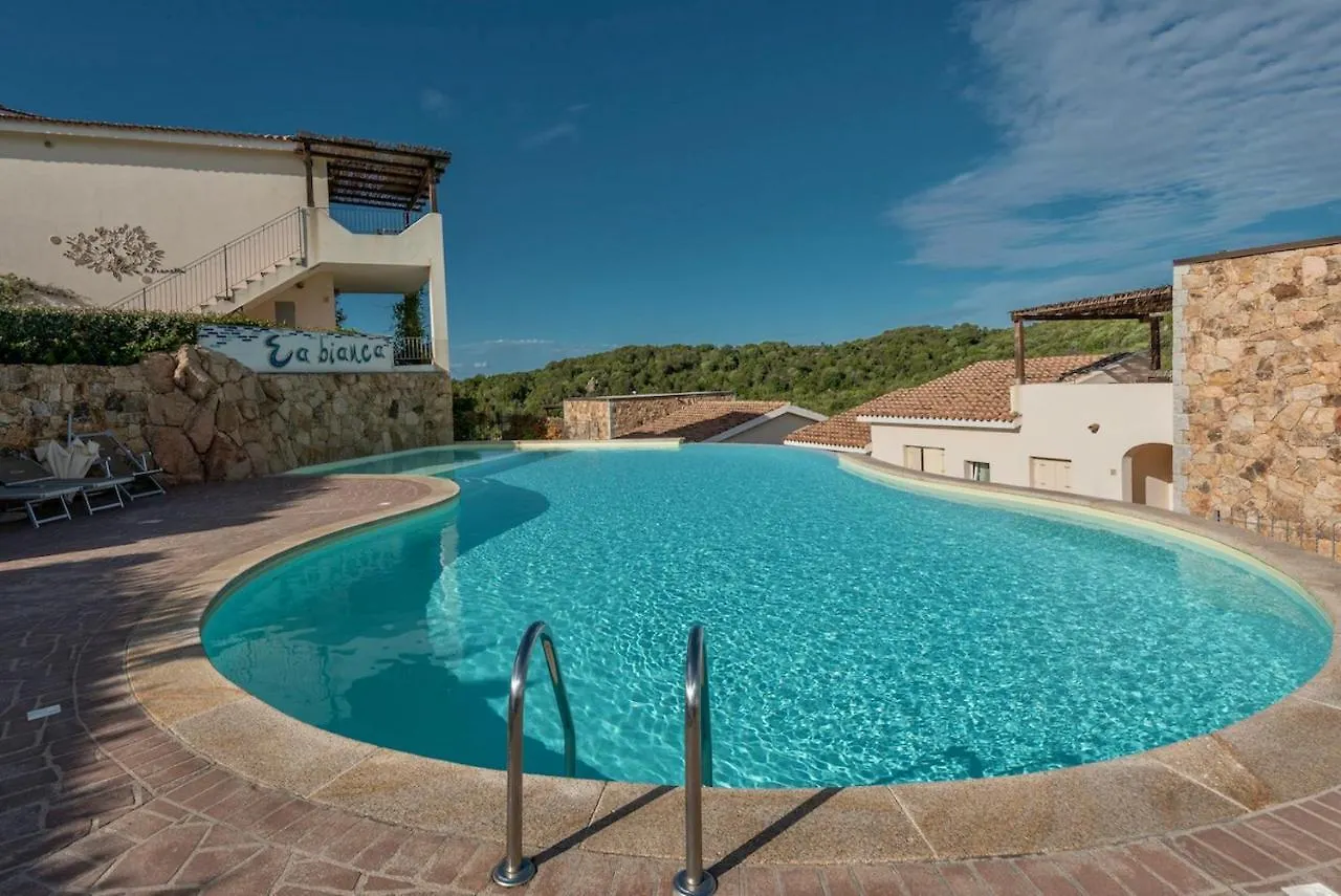 Isa-Residence With Swimming-Pool Just 4 Km From Baja Sardinia, Apartments With Outdoor Private Space And Air Conditioning location