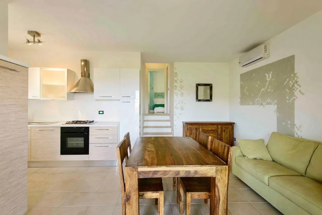 Aparthotel Isa-Residence With Swimming-Pool Just 4 Km From Baja Sardinia, Apartments With Outdoor Private Space And Air Conditioning Cala Bitta